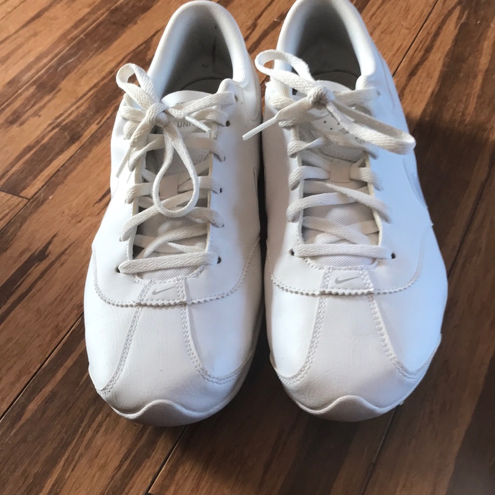 Shoes - Picture 2 of 4